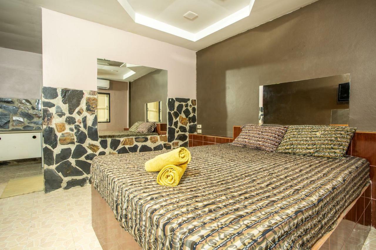 Diane Hotel Phetchaburi Eksteriør billede